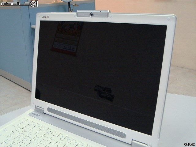 [分享]ASUS W7白 包膜成品