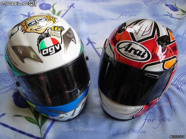 [分享]給女友最好的-AGV TI-TECH IL LAUREATO博士帽(4/28更新)