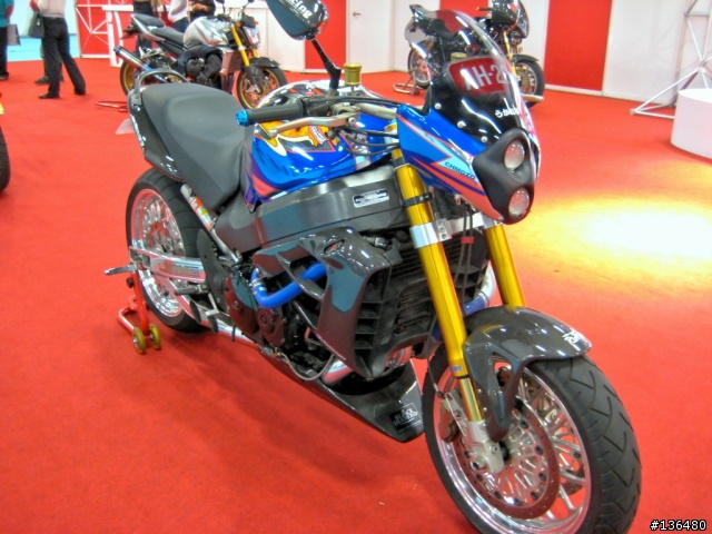 [分享]2008世貿機車展!!(小心~近百張圖)