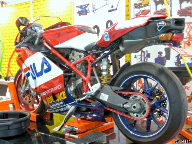 [分享]2008世貿機車展!!(小心~近百張圖)