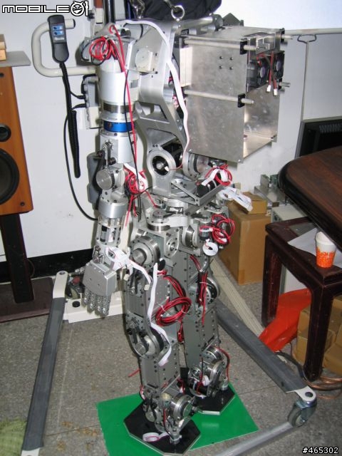 [徵人]整天玩機器人的工作，有人要來嗎?