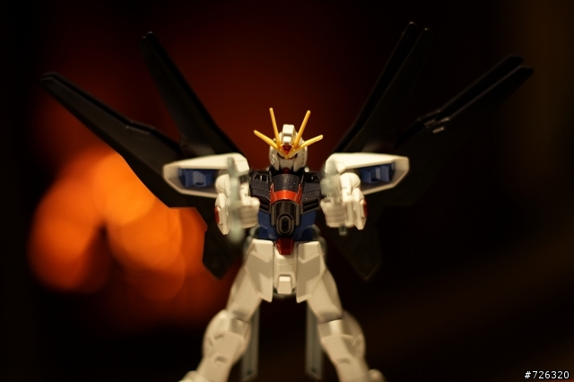 [新手試拍] 400D + 50mm F1.8 鋼彈模型