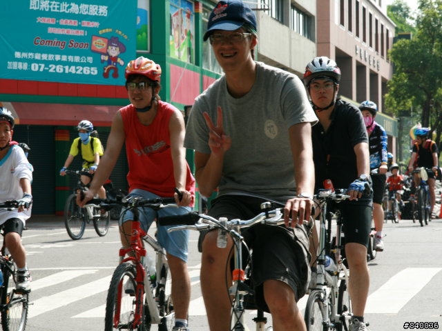 **高雄市5/4自行車日照片大集合**