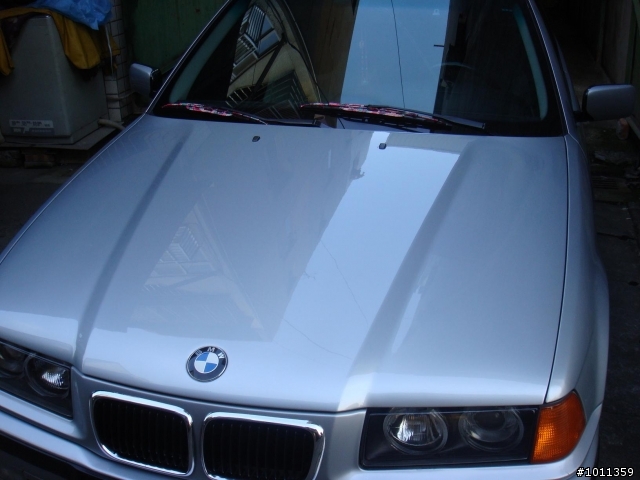 老爸的座車銀色  BMW 318 花了6小時讓它更美