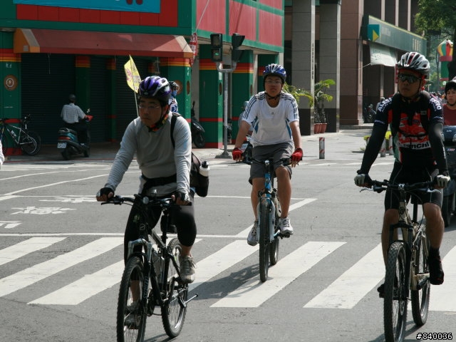 **高雄市5/4自行車日照片大集合**