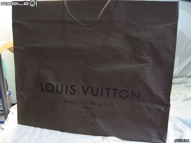 (分享)女王大人的生日禮物--LV Monogram Vernis series