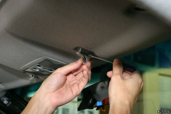 小凹(outlander 2.4)車頂隔音隔熱工程