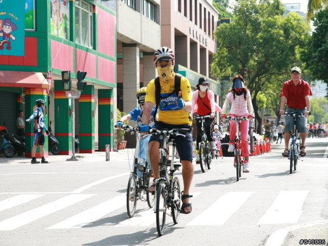**高雄市5/4自行車日照片大集合**