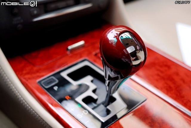 LEXUS LS600hL 專用排檔桿 (天童木工 製)