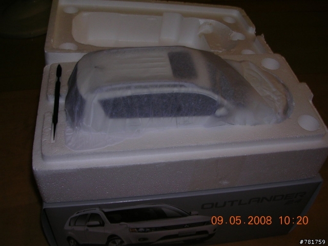 剛出爐的 Outlander  4WD小白 開箱照