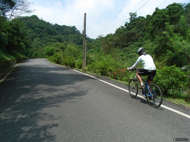 [遊記] 台北-宜蘭  非典型破百路線...(雙泰產業道路)