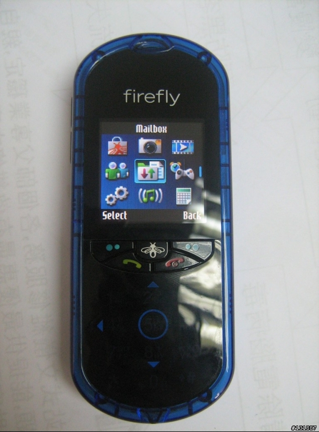 超另類手機試玩- FIREFLY 藍光螢火蟲