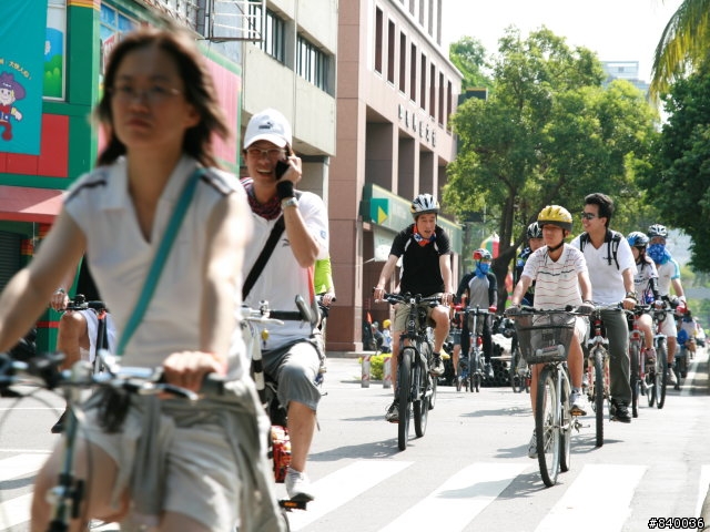 **高雄市5/4自行車日照片大集合**