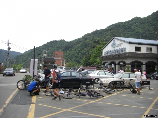 [遊記] 東眼山縱走滿月園(50多張圖)