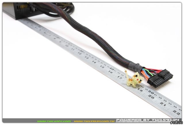 ZIPPY新款 GP2 600W 寧靜 穩重 高效率電源供應器