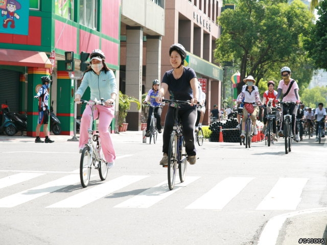 **高雄市5/4自行車日照片大集合**