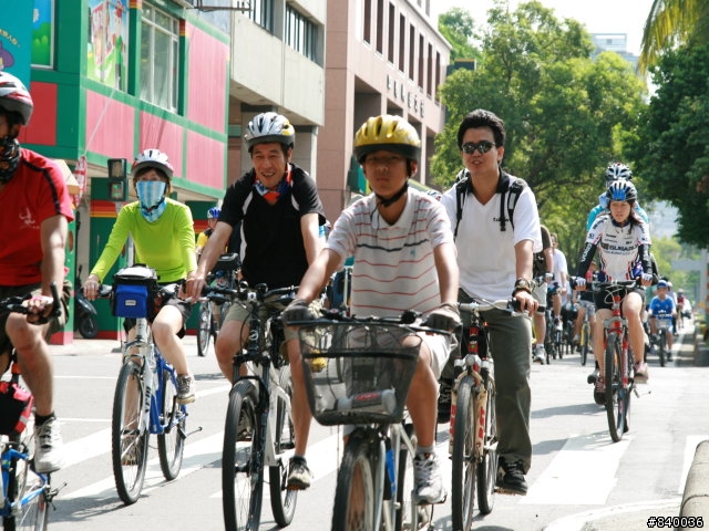 **高雄市5/4自行車日照片大集合**