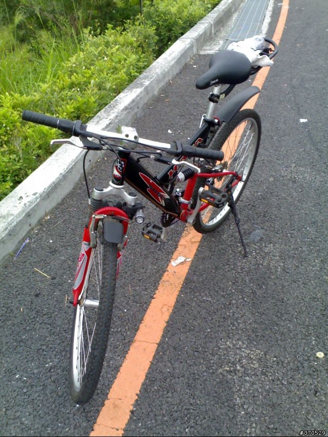 台中大眾車行組車....哪裡需要修改呢???升級費用2張小朋友夠嗎??