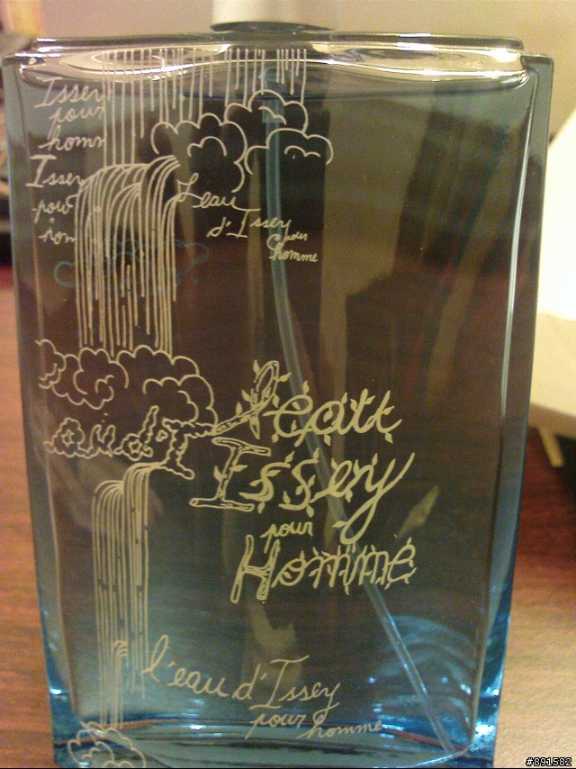 小小的開箱(盒)...三宅一生 SUMMER EAU DE TOILETTE 香水(125ml)