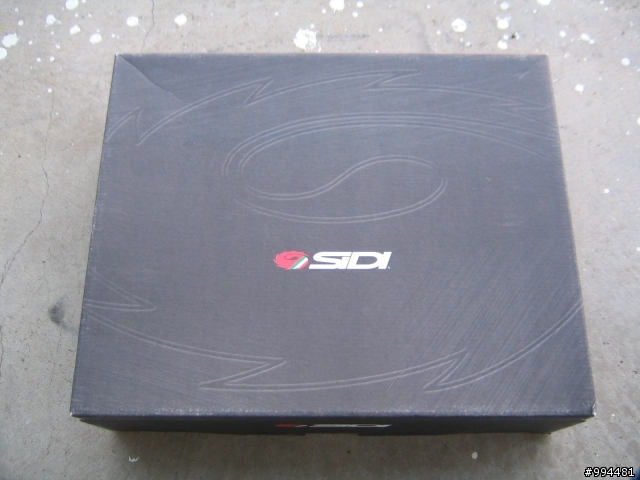 [燒][開箱分享] SIDI Vertigo Air Boots 防摔靴!!(大眼睛手套影片連結)!!
