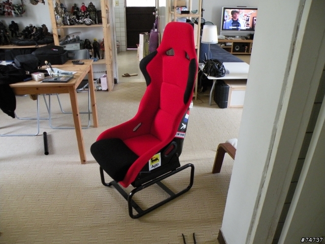 [組裝開箱文]家用  DIY  xbox360  蒼蠅人專用多螢幕賽車座(6/4初版定裝照)