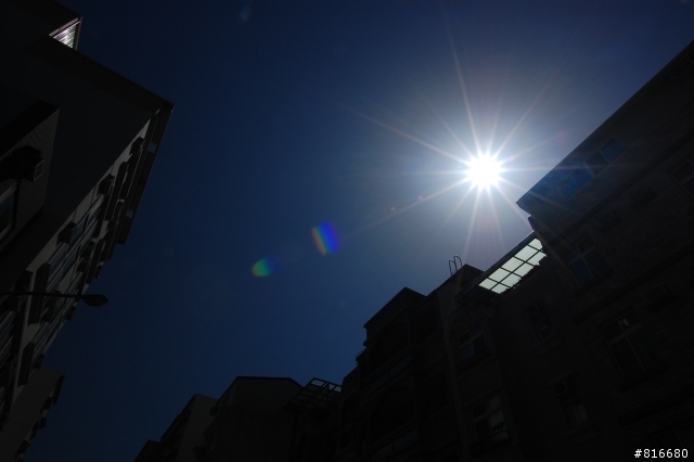 [比較&問題] 從太陽芒看鏡頭的差異-Nikon 18-200mm vs. 12-24mm