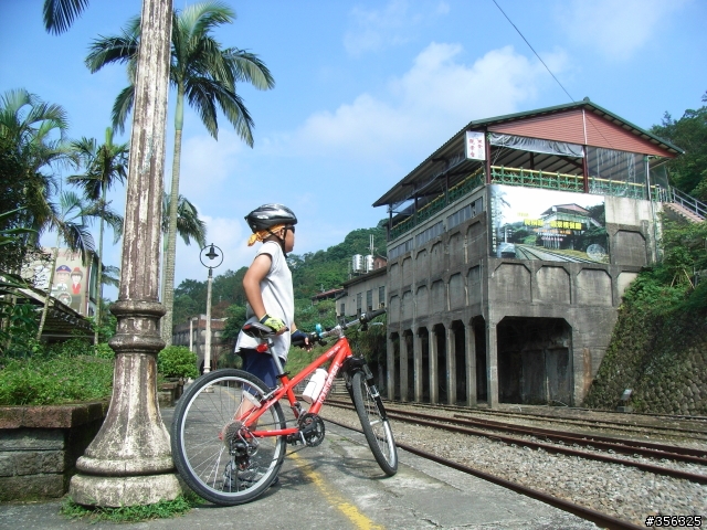 [遊記] 台北-宜蘭  非典型破百路線...(雙泰產業道路)