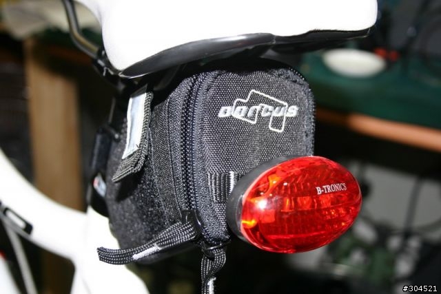 [分享] Dorcus 紅白/黑銀海豚新車入荷