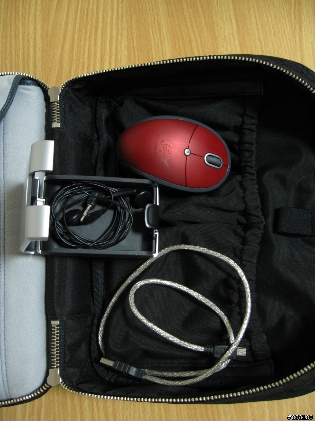 (分享)當Coach 化妝包遇到HP 2133
