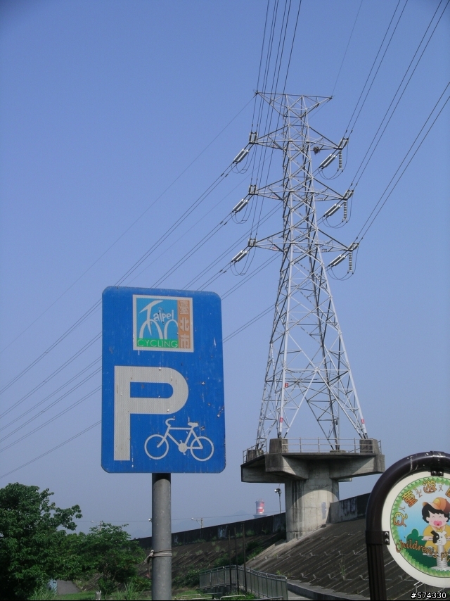 蓋起"腳踏車道符號"大樓(不論海內外都可)