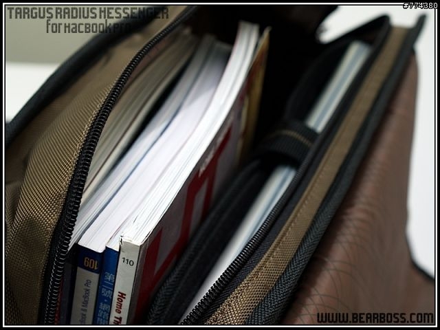 [MacBook Pro 新家] Targus Radius Messenger 質量兼修的電腦側背包