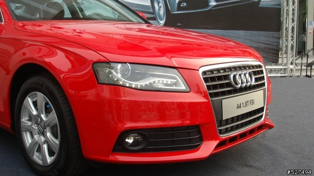 [分享] New Audi A4 (B8)--圖多