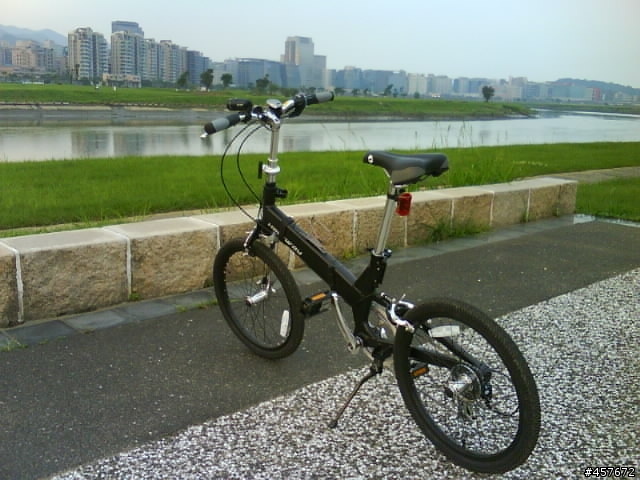GIANT    17s+806