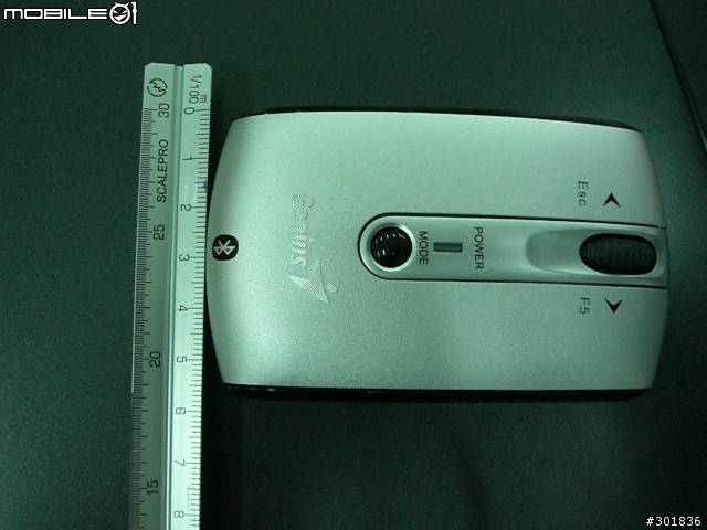 [開箱/測試/分享/勸敗] Genius Traveler 915BT Laser 簡報鼠(圖小多)