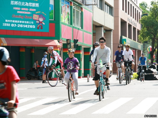 **高雄市5/4自行車日照片大集合**