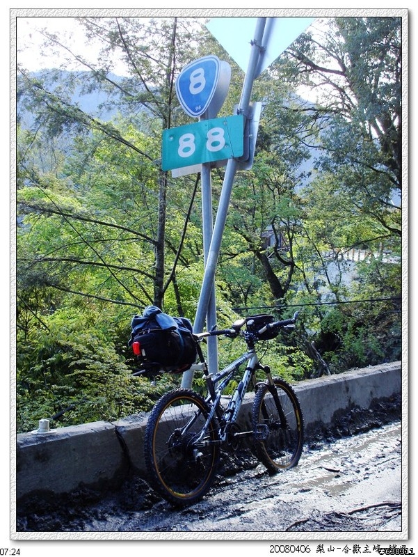 騎車趣味......收集里程標示牌
