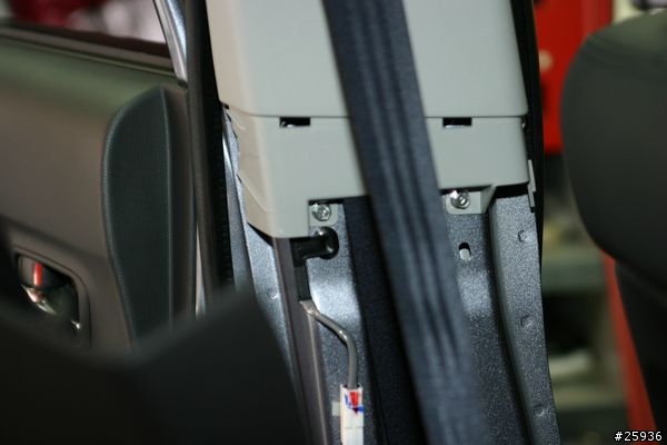 小凹(outlander 2.4)車頂隔音隔熱工程