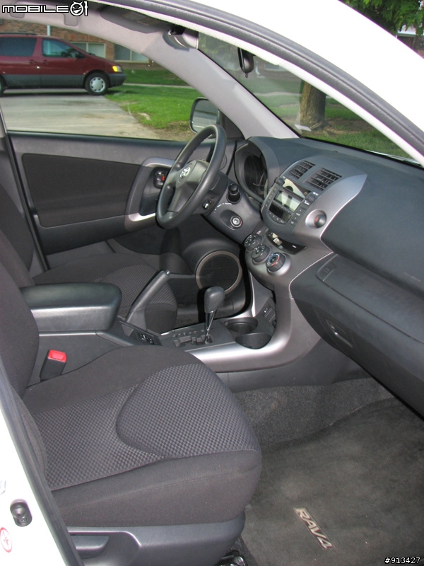 [分享+勸敗]北美千里行!!~2008 Toyota RAV4 Sport & Base 3.5 V6