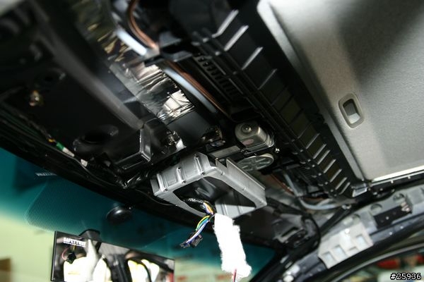 小凹(outlander 2.4)車頂隔音隔熱工程