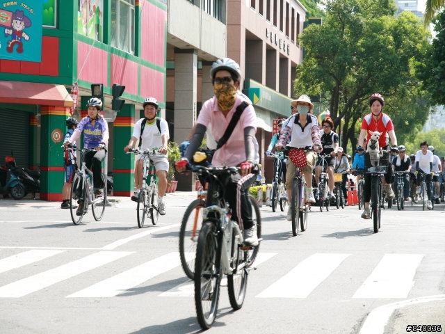 **高雄市5/4自行車日照片大集合**