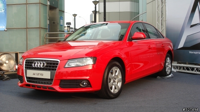 [分享] New Audi A4 (B8)--圖多