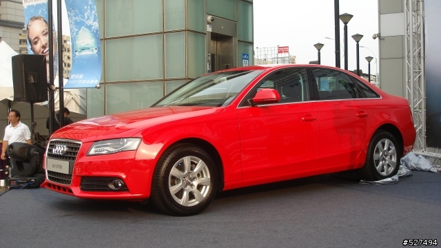 [分享] New Audi A4 (B8)--圖多