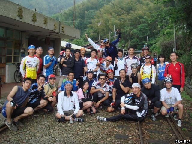 <寫真分享>梅山36彎之旅