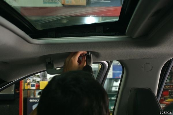 小凹(outlander 2.4)車頂隔音隔熱工程