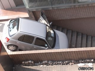 車車下樓梯!!咚咚咚!!