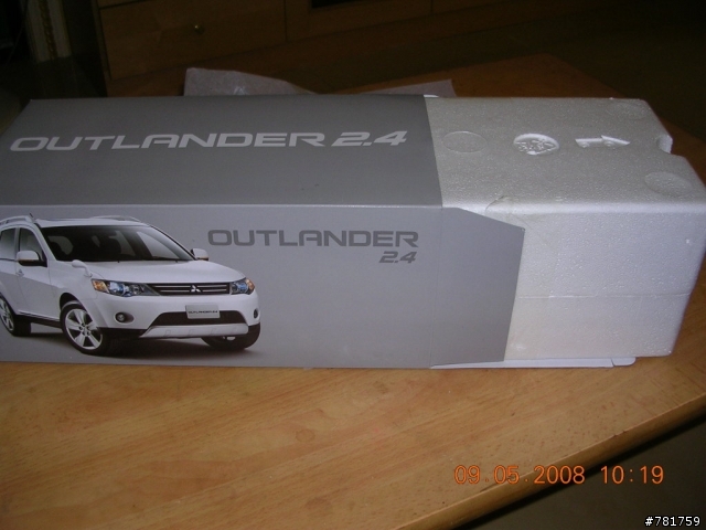 剛出爐的 Outlander  4WD小白 開箱照