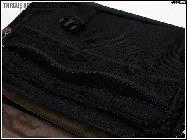 [MacBook Pro 新家] Targus Radius Messenger 質量兼修的電腦側背包
