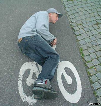 另類的自行車騎法