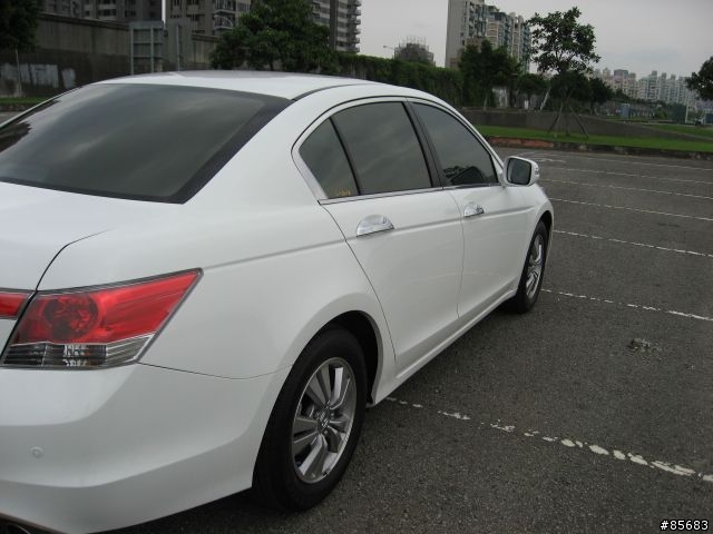 [分享] 2008 Accord 2.0 VTi/[5/2 新增第一桶油油耗]