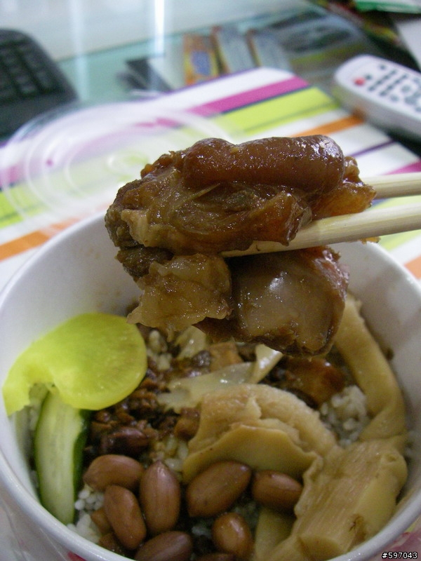 [美食]竹北洪芋頭-豬腳飯-通貨膨脹篇